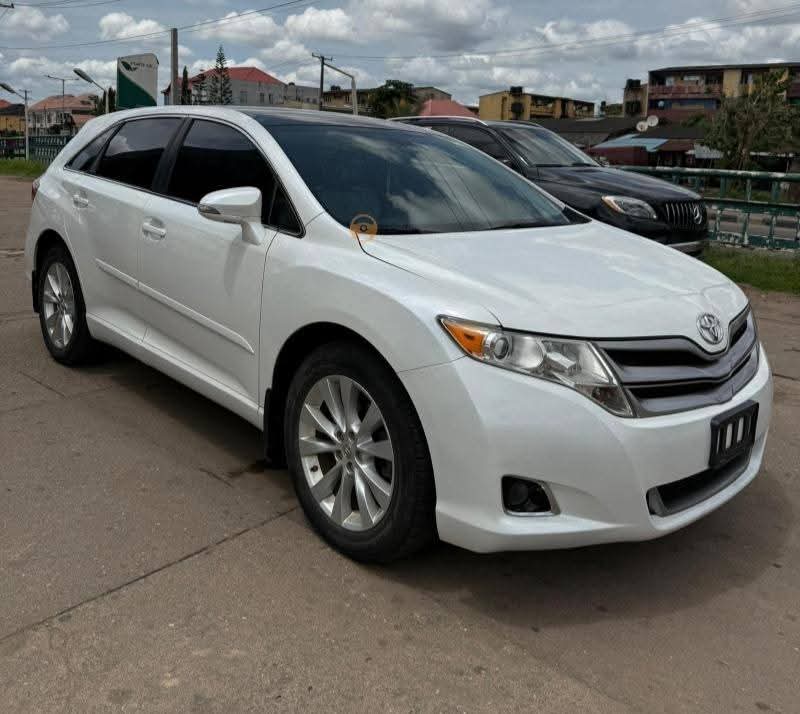 Cropped Faux leather Jacket