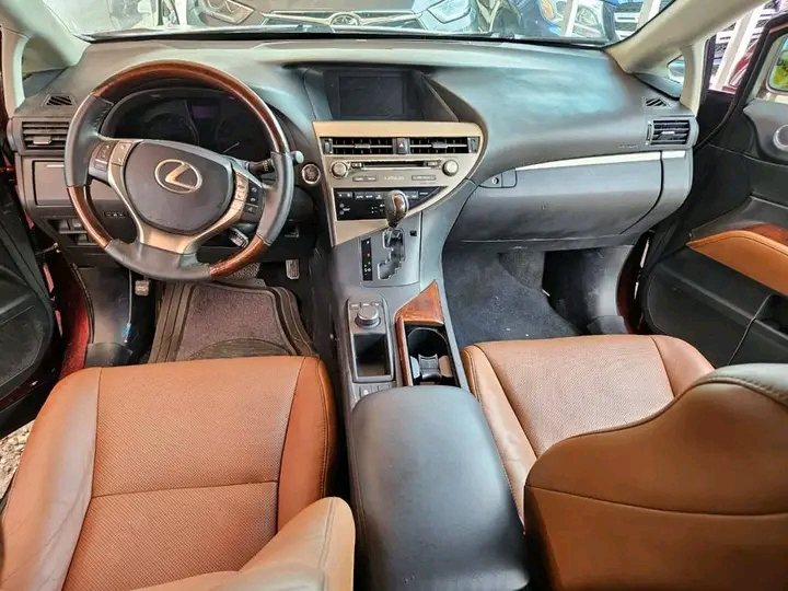 Stunning Burgundy Lexus RX 350