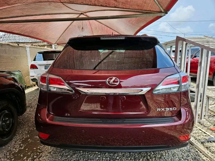 Stunning Burgundy Lexus RX 350