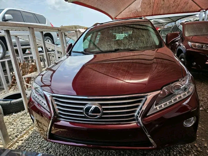 Stunning Burgundy Lexus RX 350