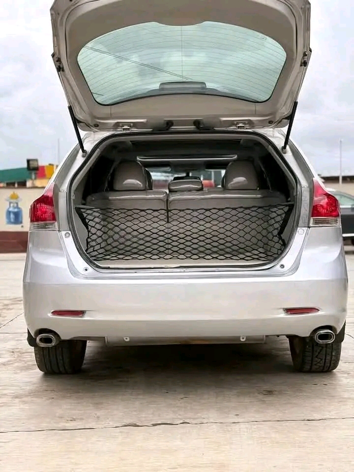 Toyota Venza Hood Deflector