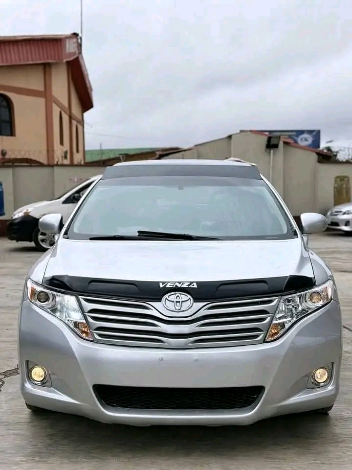 Cropped Faux leather Jacket