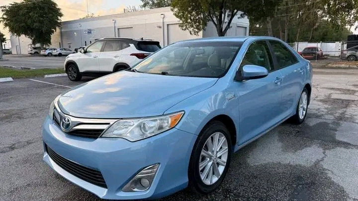 Used Toyota Camry Hybrid