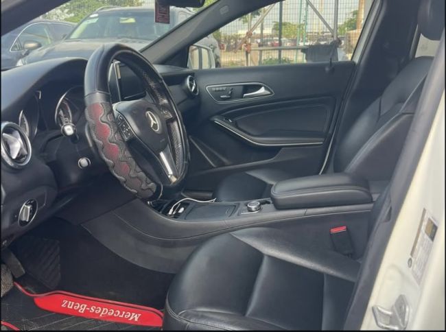 2015 GLA250 photo 5