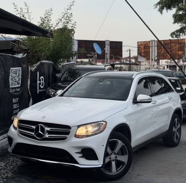 2016 GLC300 4MATIC