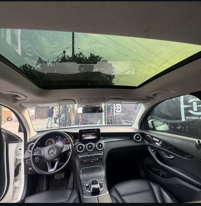 2016 GLC300 4MATIC photo 5