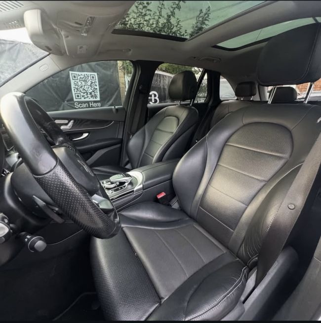 2016 GLC300 4MATIC photo 3