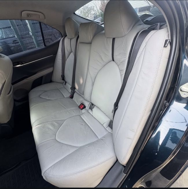 2020 TOYOTA CAMRY LE photo 4