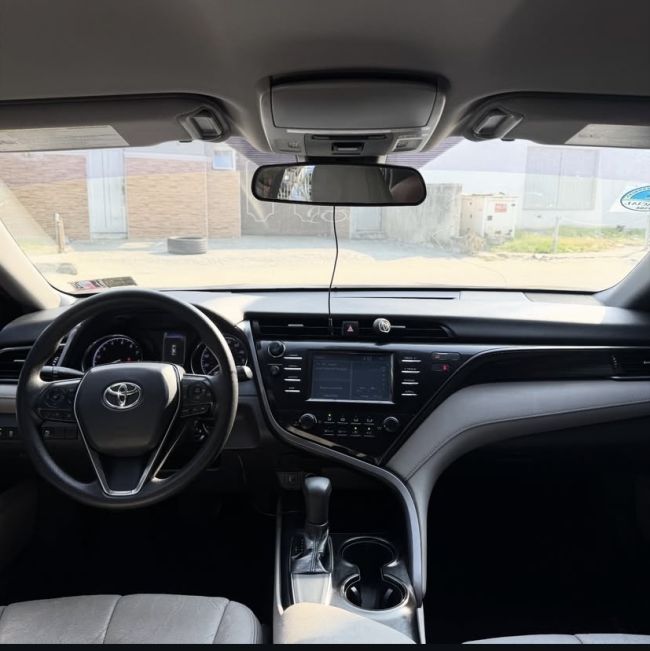 2020 TOYOTA CAMRY LE photo 5