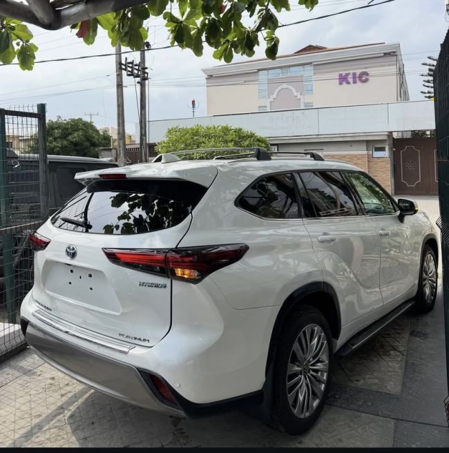 2024 TOYOTA HIGHLANDER PLATINUM AWD