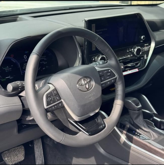 2024 TOYOTA HIGHLANDER PLATINUM AWD photo 3