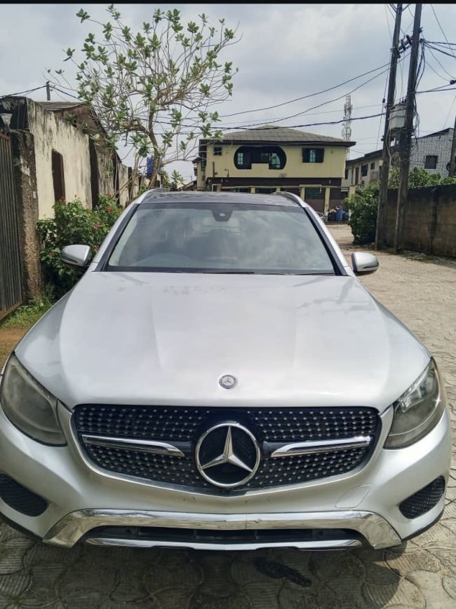 GLC300 2016 photo 2