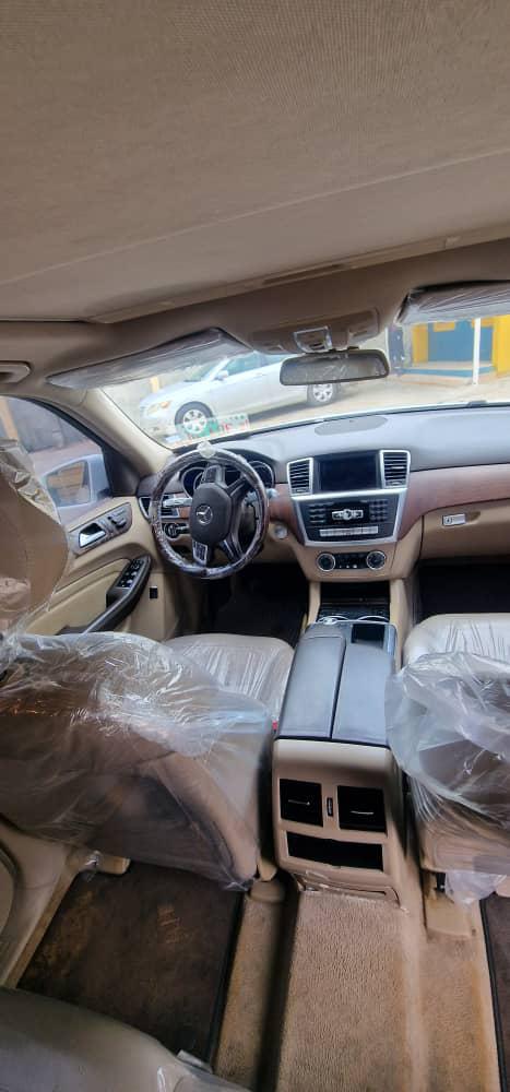 ML350 2015 photo 2