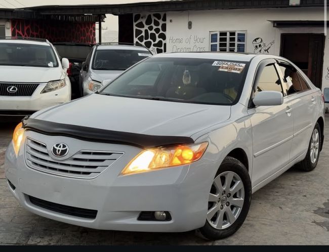 Toyota Camry XLE