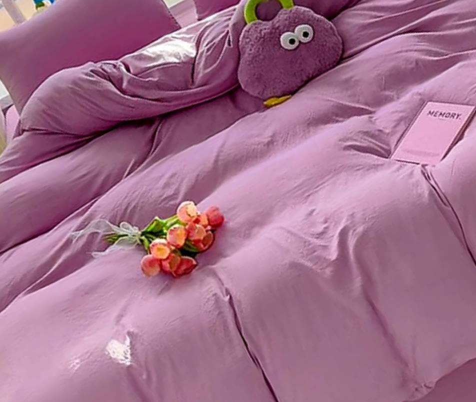 Dreamy Lilac Duvet Set. 6by7 Duvet+bedsheets+4 pillowcases