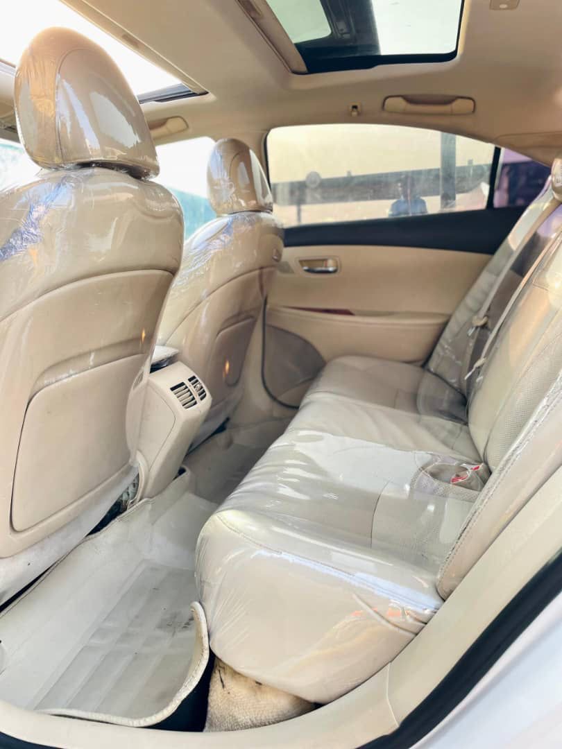 Lexus ES 350 with Panoramic Roof